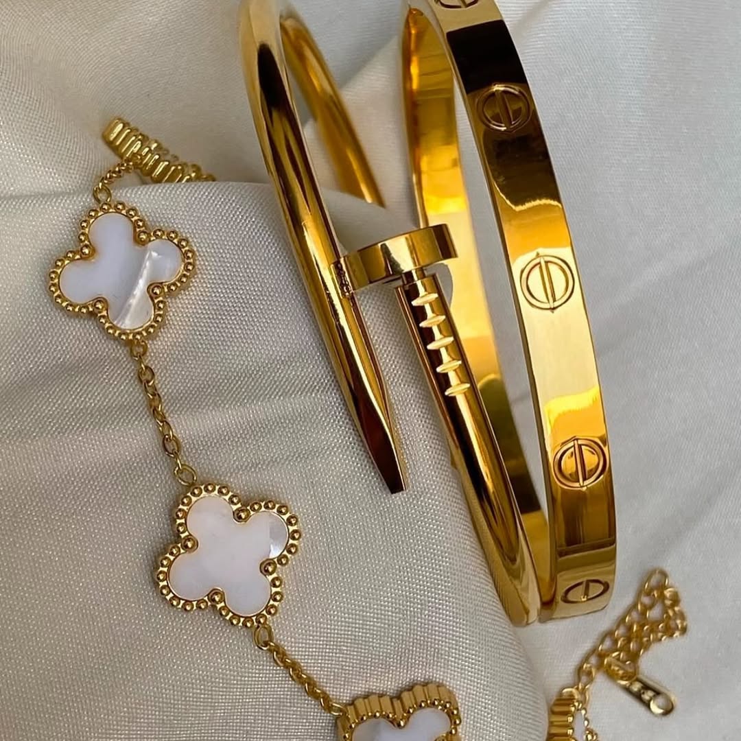 Premium Cartier,Vancleef White and Nail Bracelet Set 3pcs