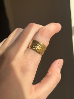 Leafy Adjustable Ring