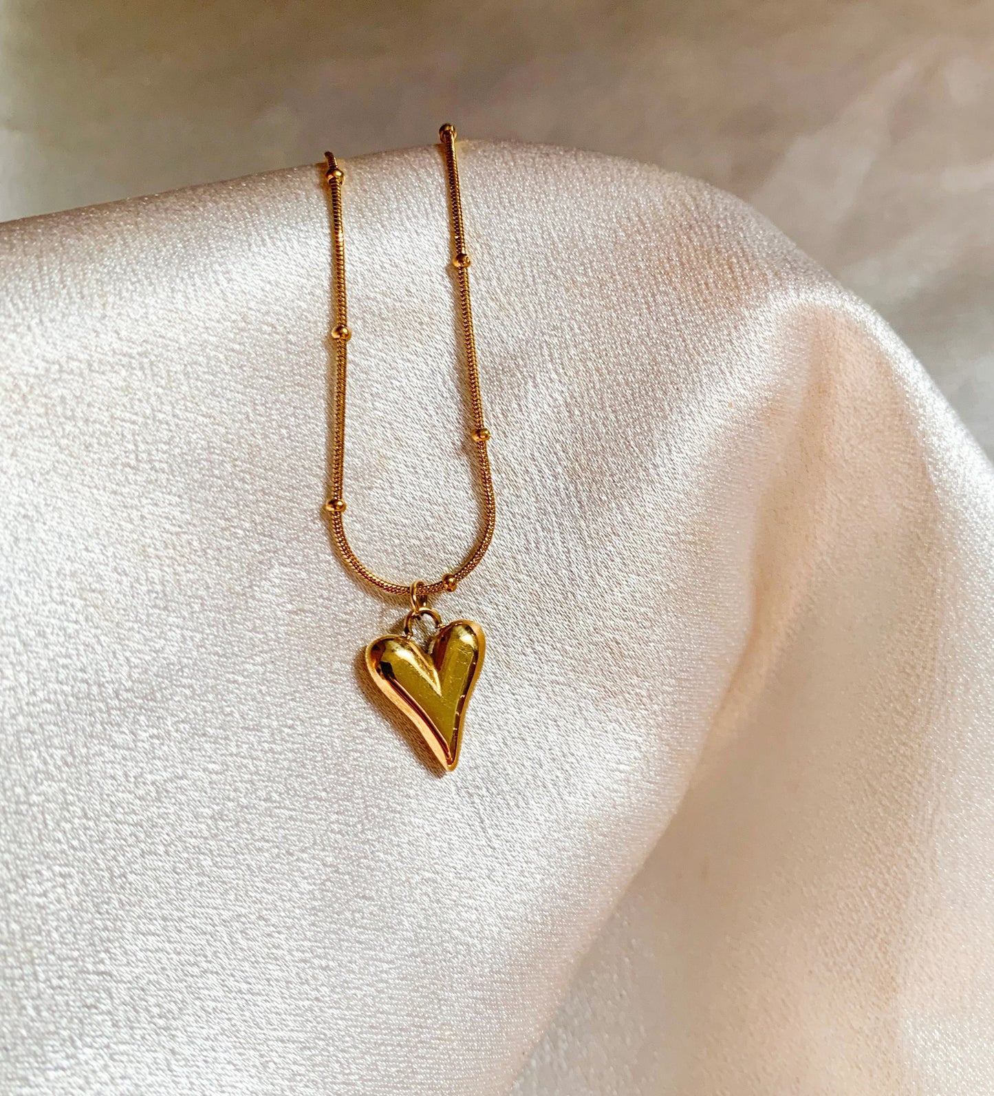 18K Lara Love Necklace