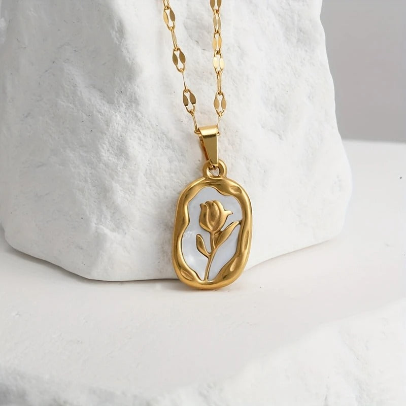 Rose Pendant Necklace