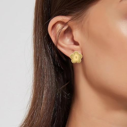 Gold Clover Earrings