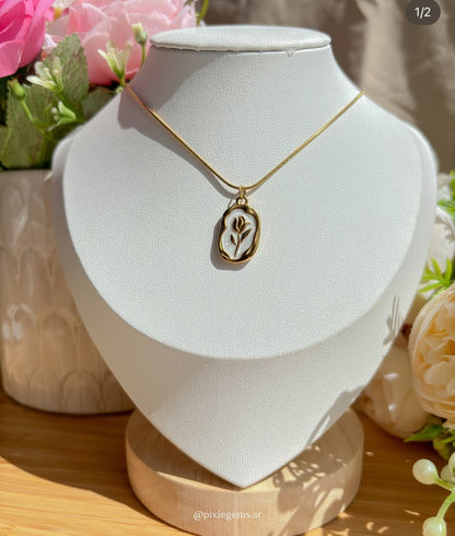 Rose Pendant Necklace